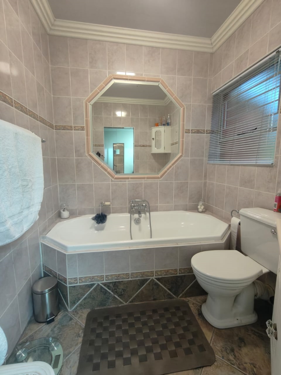 4 Bedroom Property for Sale in Sasolburg Ext 11 Free State